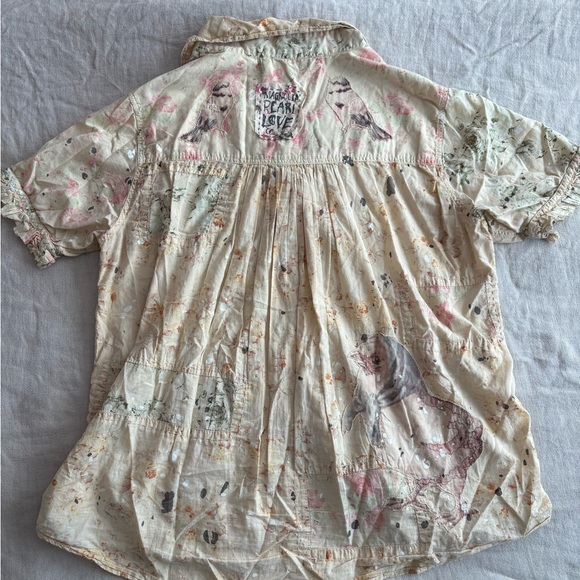 Magnolia Pearl - short sleeve button down - Picture 3 of 5